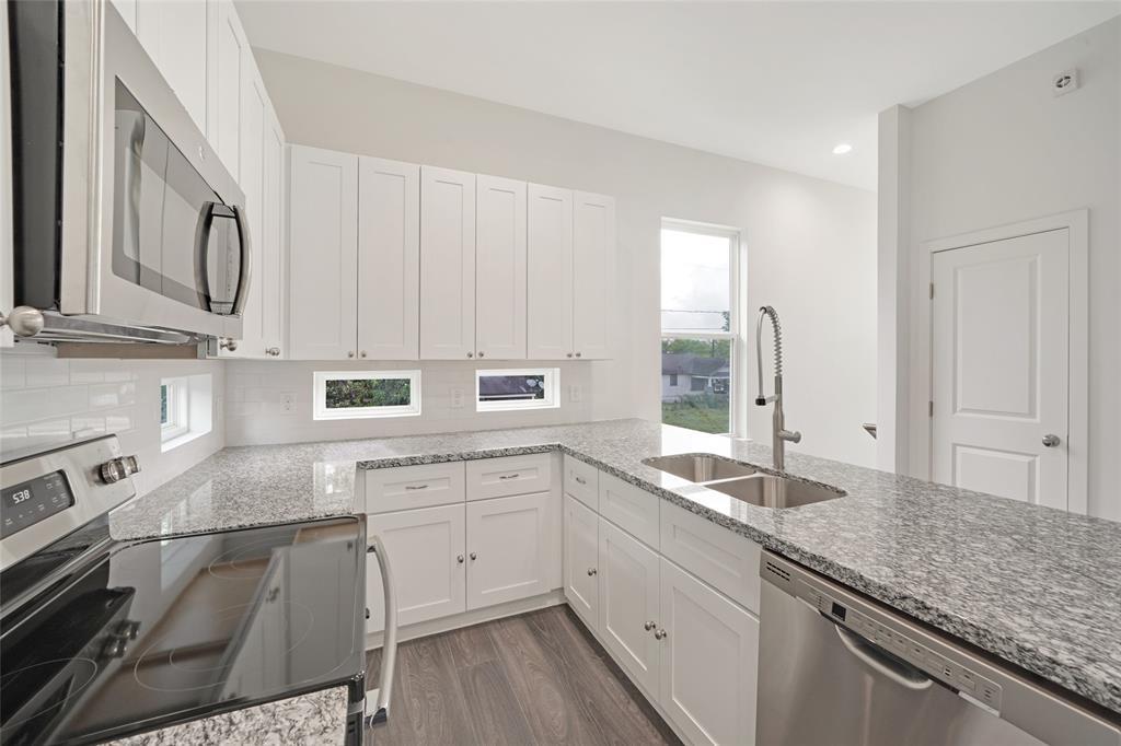 2710 Anita Street - Photo 1