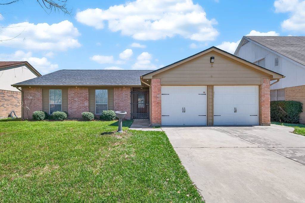 11414 Chelsea Walk Drive - Photo 1