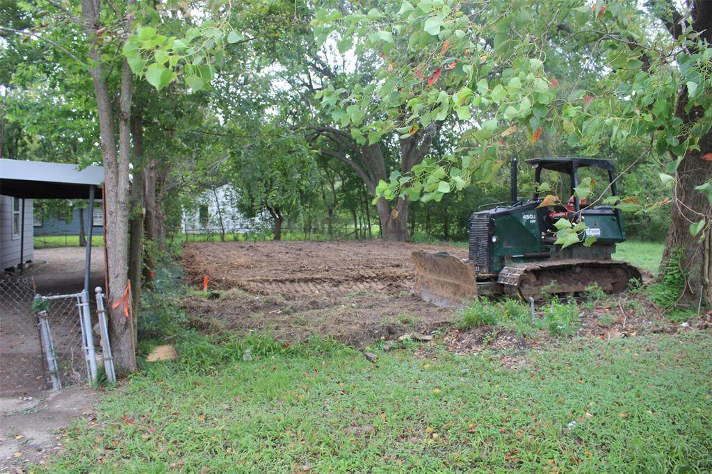 8614 Amadwe St Street - Photo 1