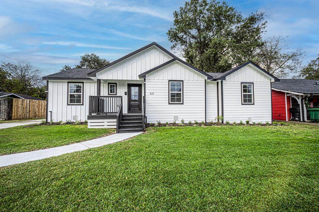 815 Fairbanks Street - Photo 1
