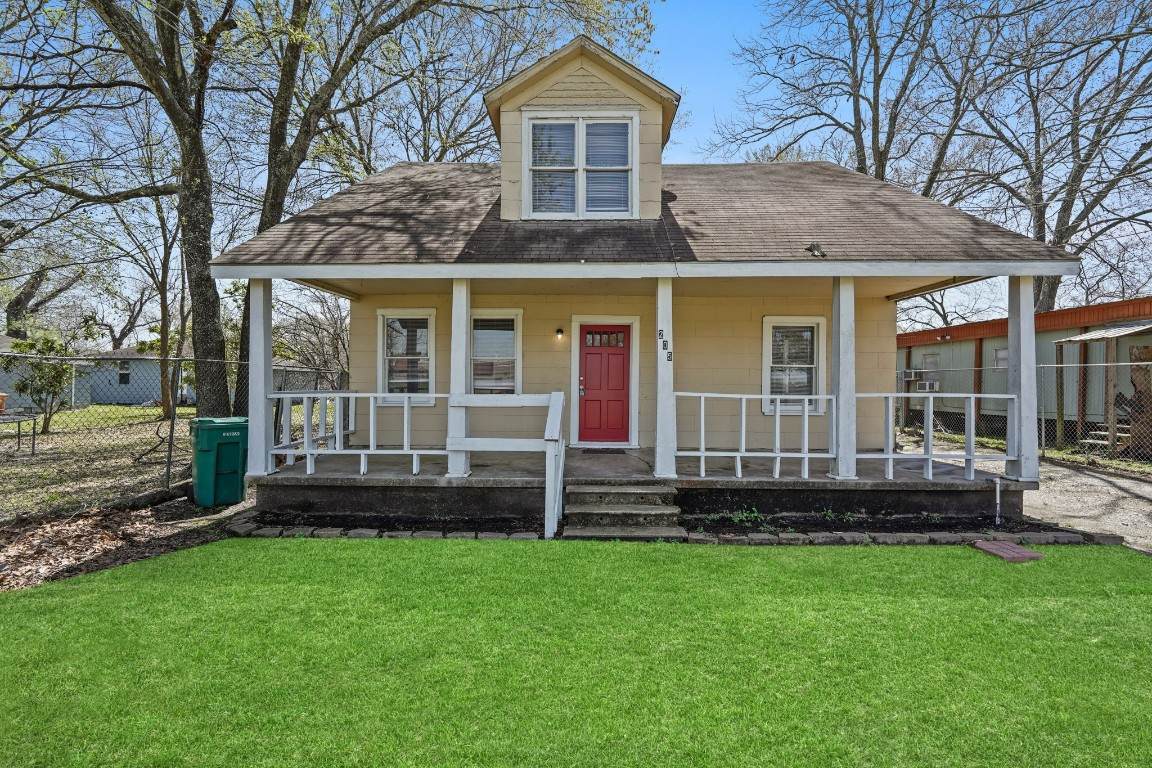 205 Stimpson Street - Photo 1