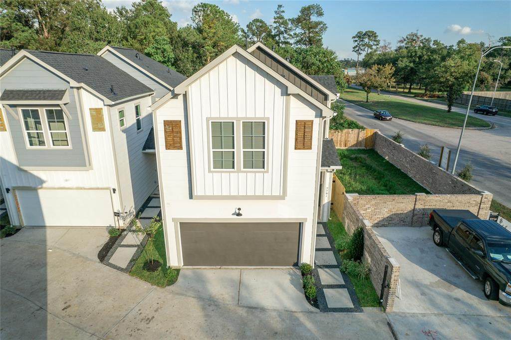 782 W Tidwell Road - Photo 1