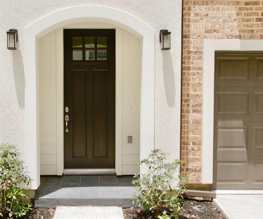 870 Wakefield Drive - Photo 1
