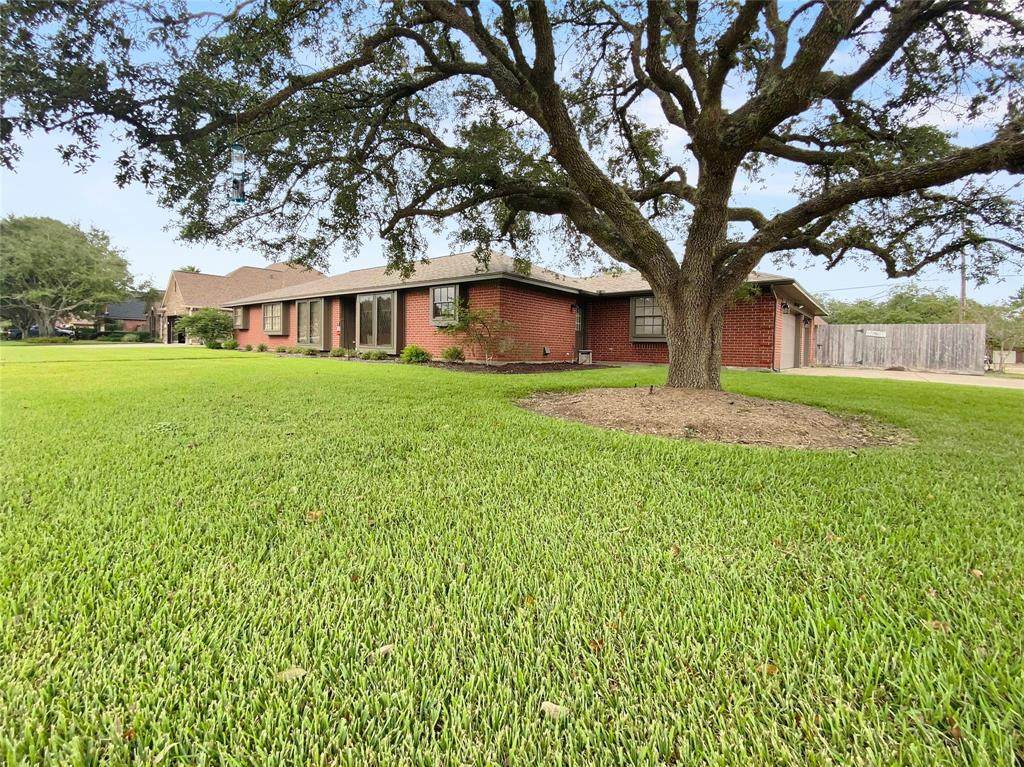 49 Colony Square - Photo 1