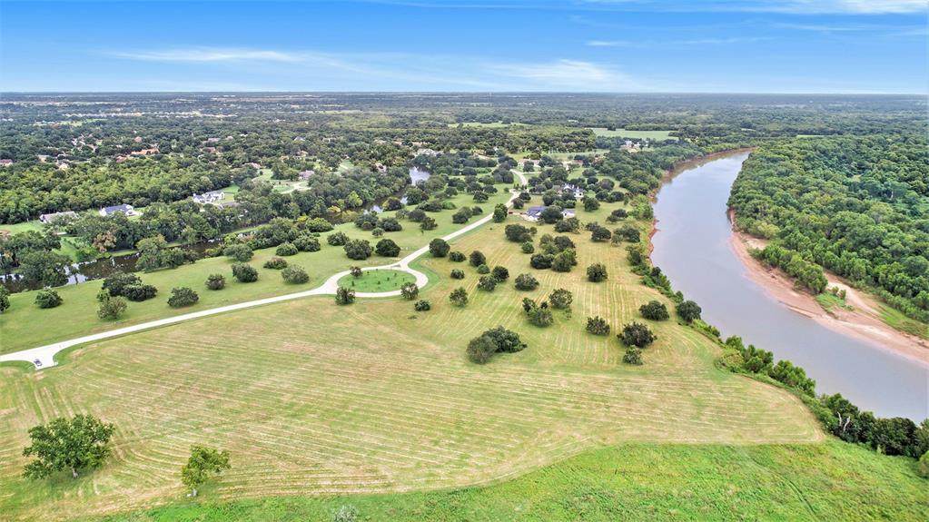 2 Riverbend Court - Photo 1