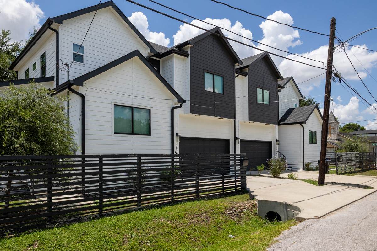 3034 Wayne Street - Photo 1