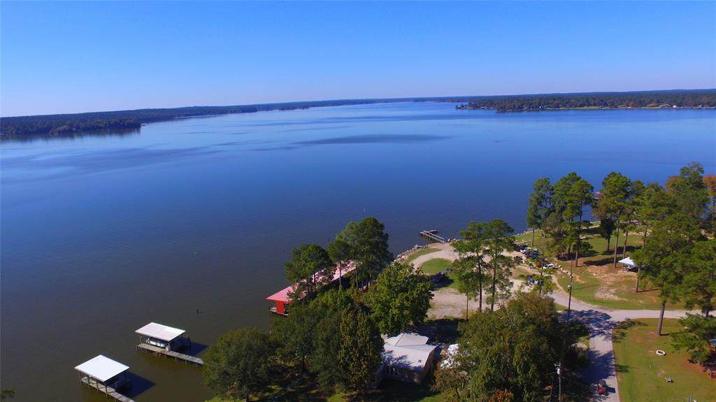 156 Pinewood Drive - Photo 1