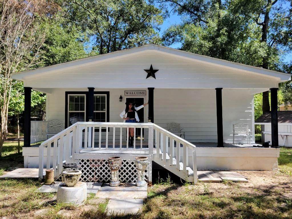 15435 Westgate Road - Photo 1