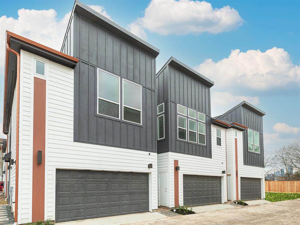 707 Emile Street - Photo 1