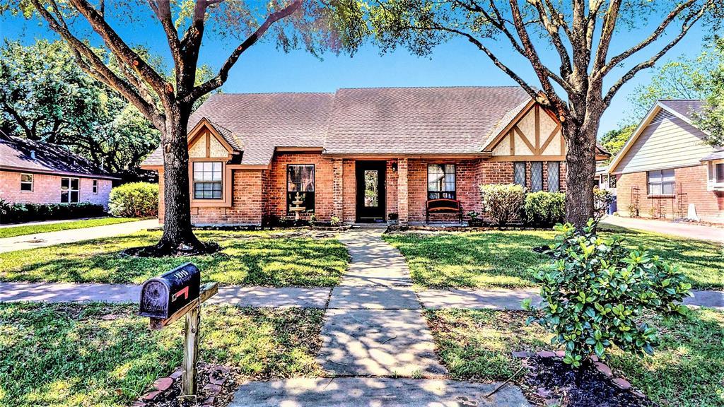 15715 Four Leaf Drive - Photo 1