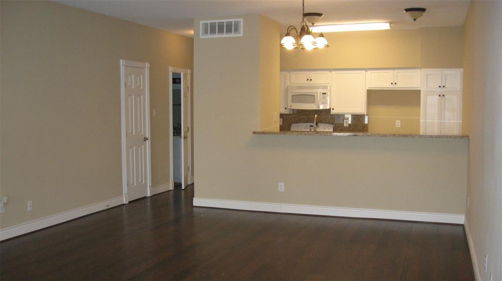 212 Wilcrest Drive - Photo 1