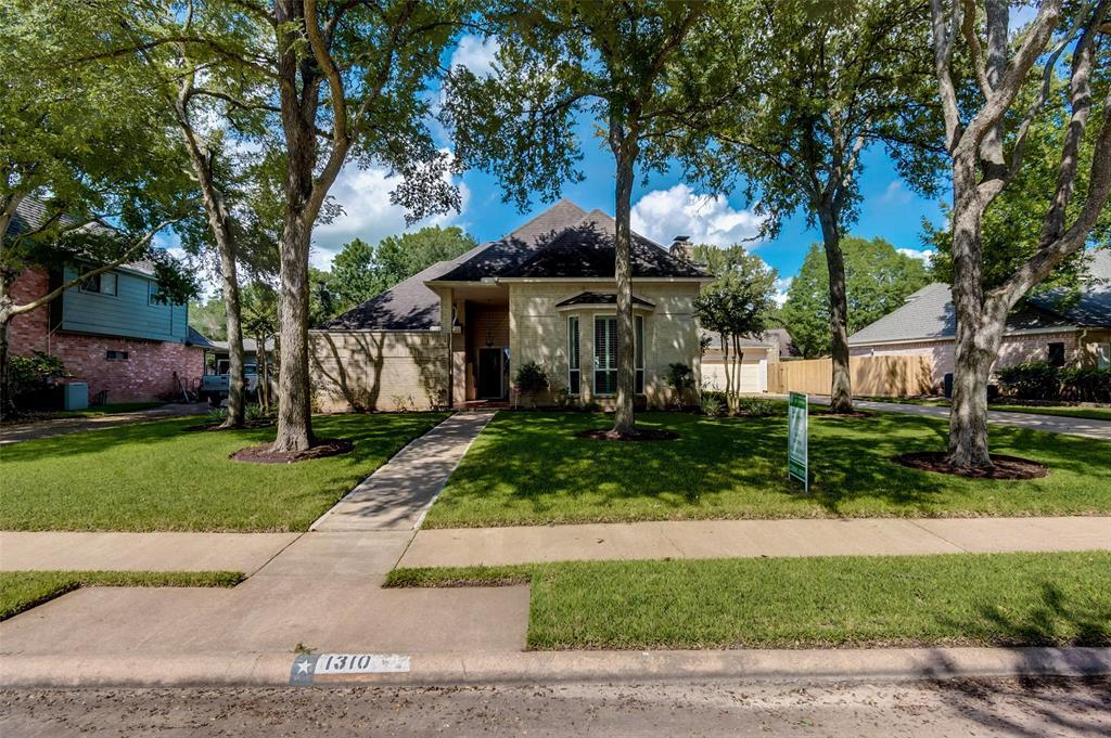 1310 Bittersweet Drive - Photo 1