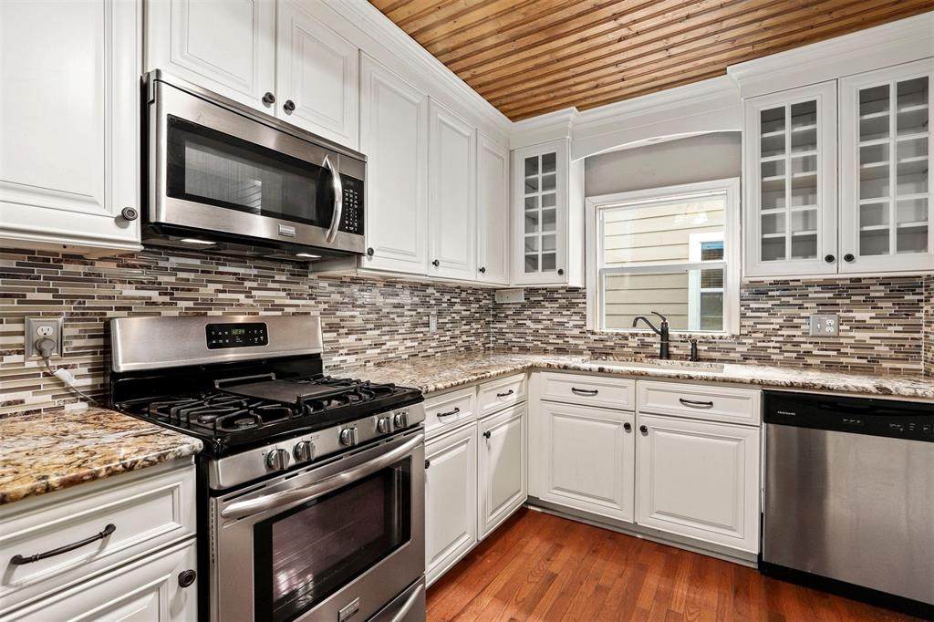 7618 Magnolia Street - Photo 1