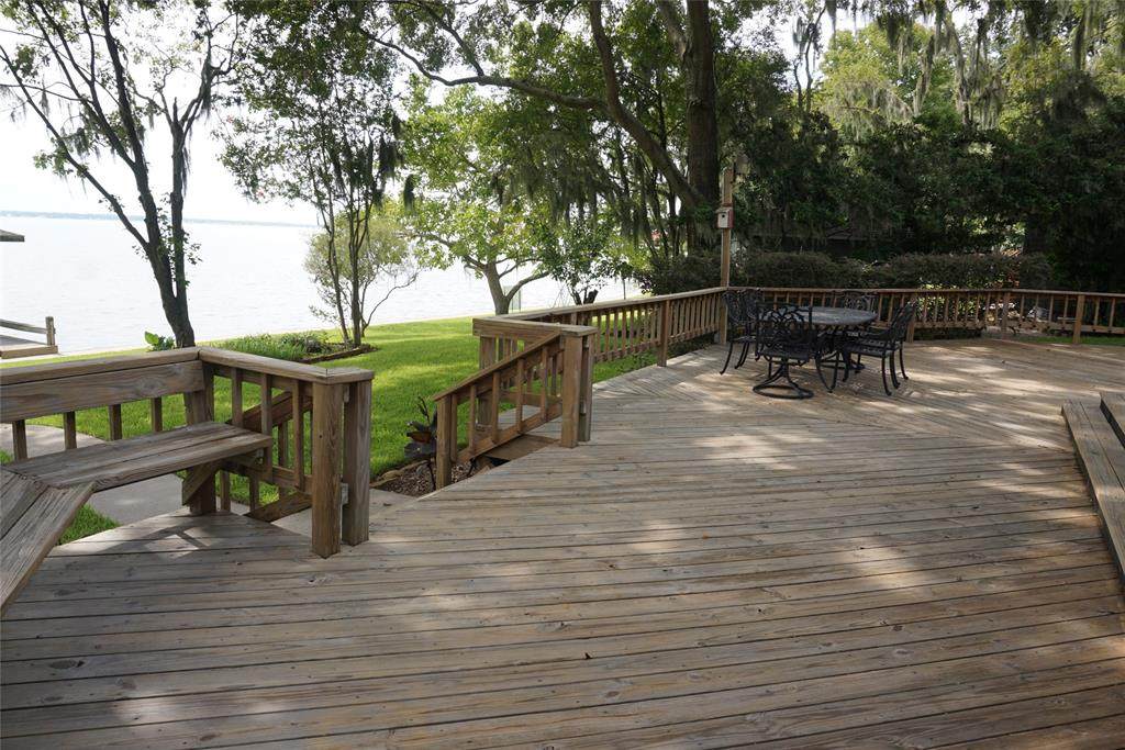425 Wildwood Drive - Photo 1