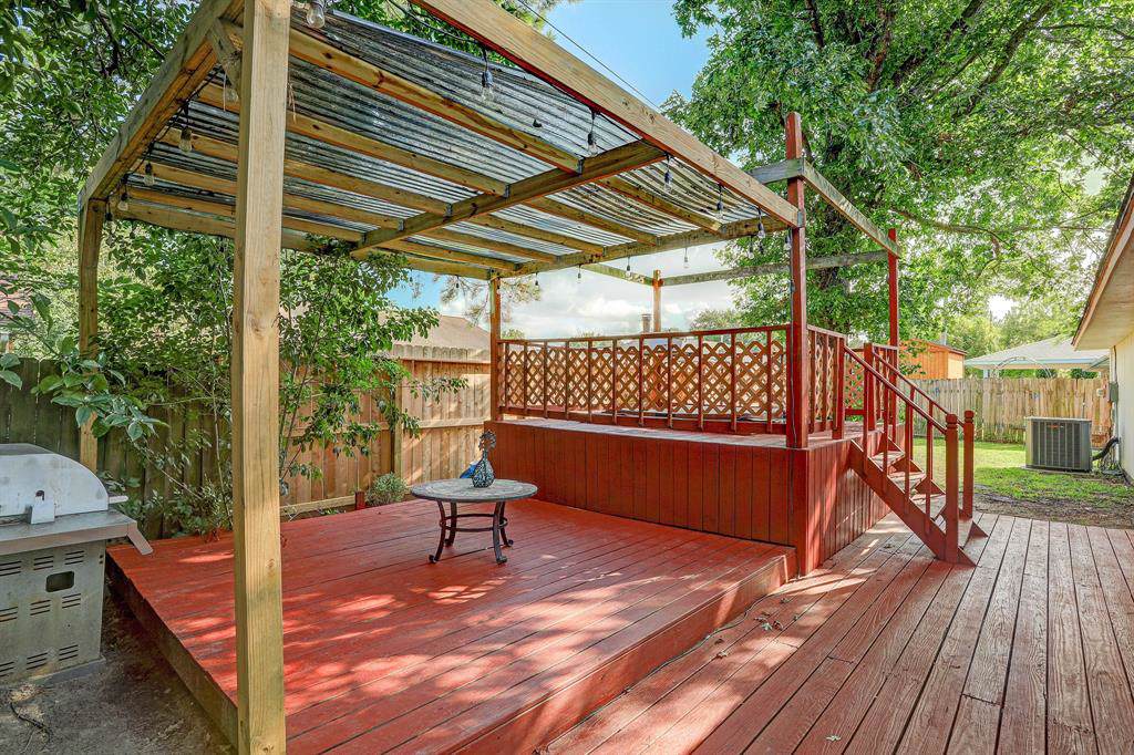 10006 Rocky Hollow Road - Photo 1