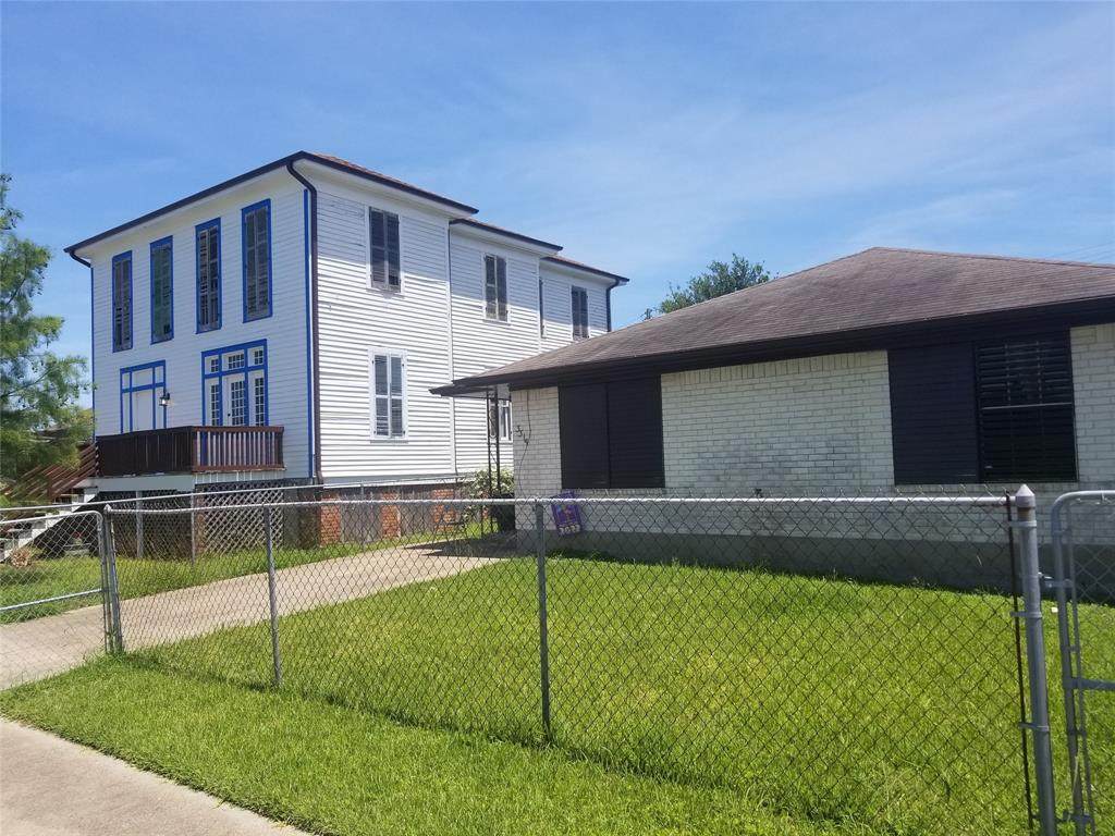 3315 Ball Street - Photo 1