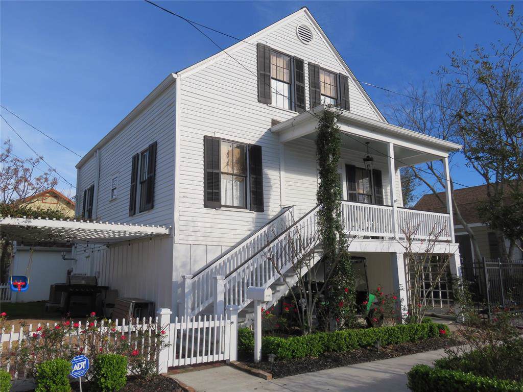 514 13th Street - Photo 1