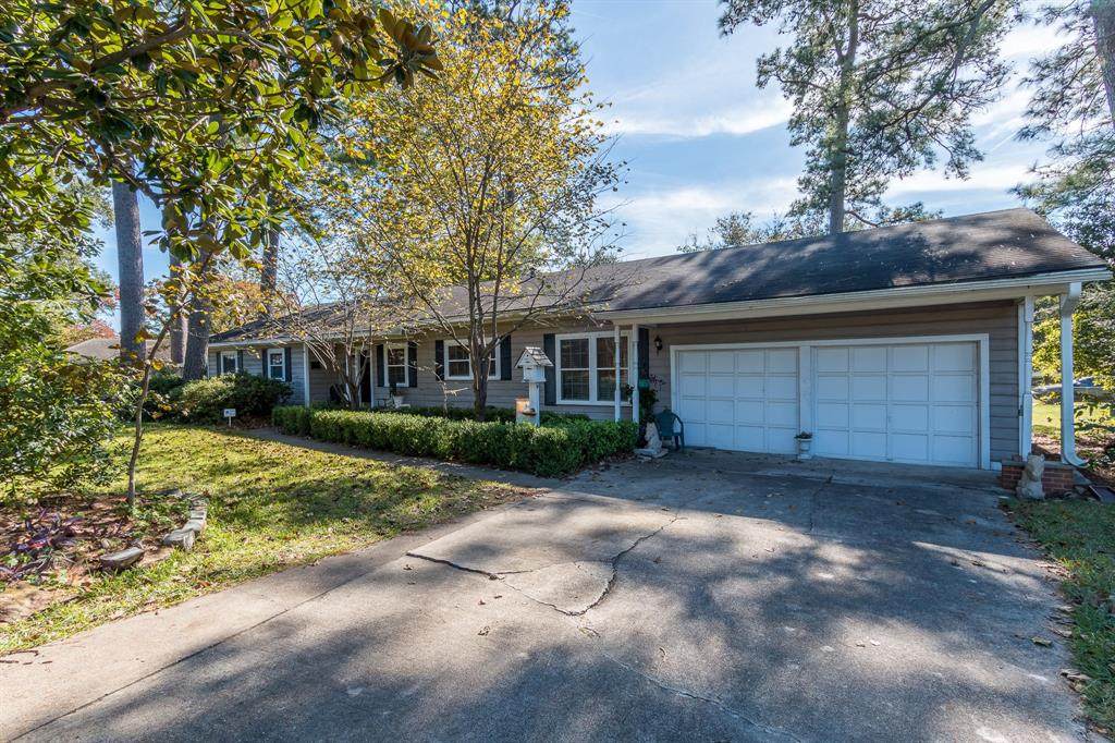 907 Callahan Avenue - Photo 1
