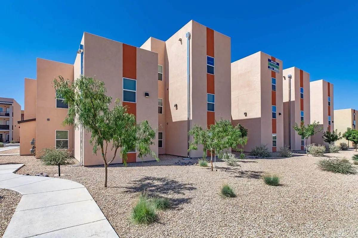 11050 Montana Ave - Photo 1