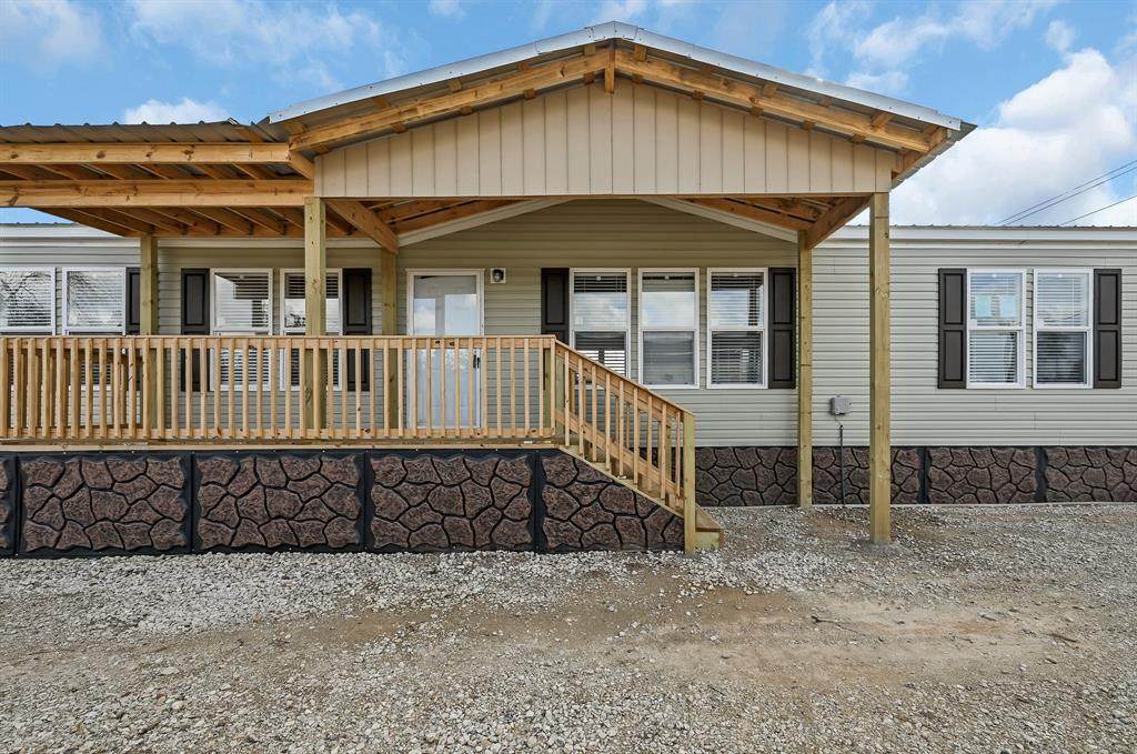 580 Road 5102 J - Photo 1