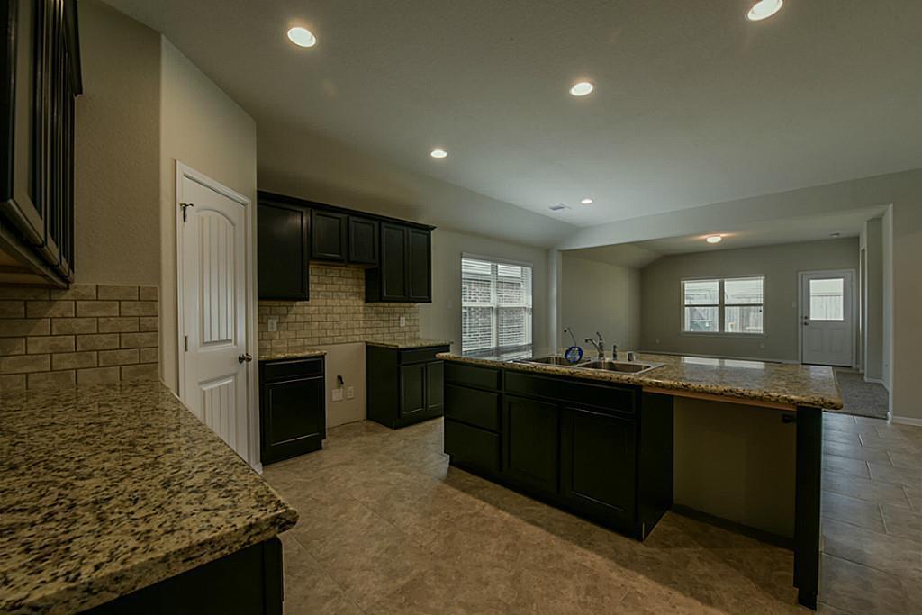 3010 Vales Point - Photo 1