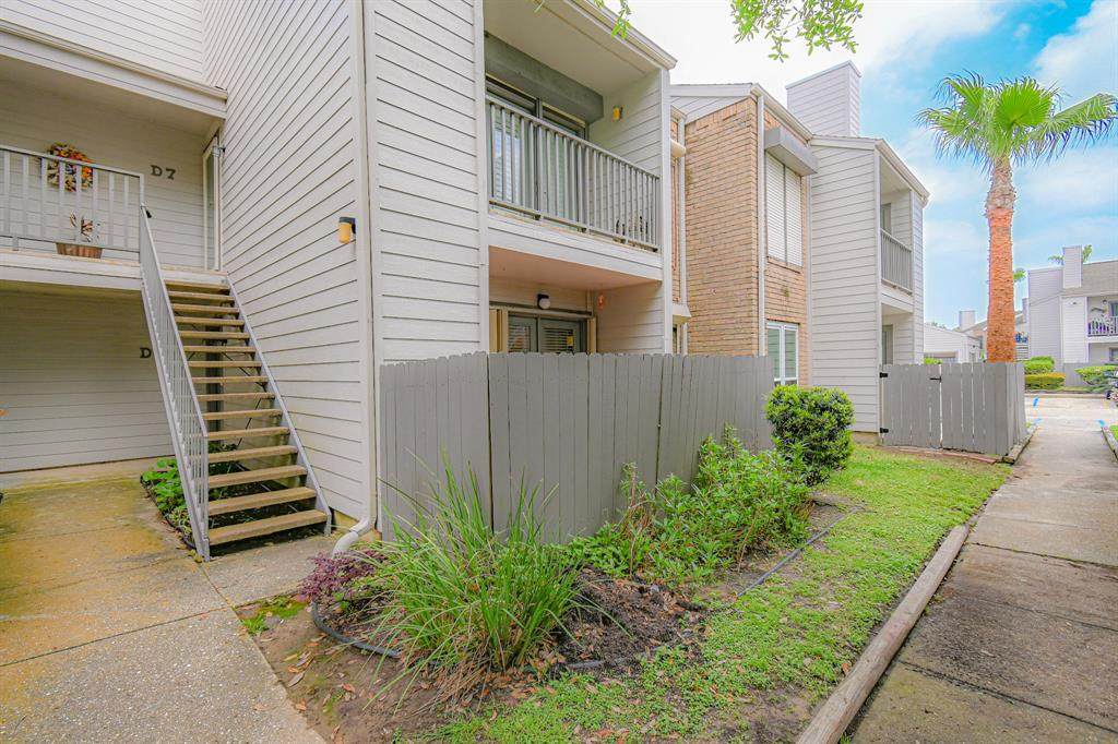 3220 69th Street - Photo 1