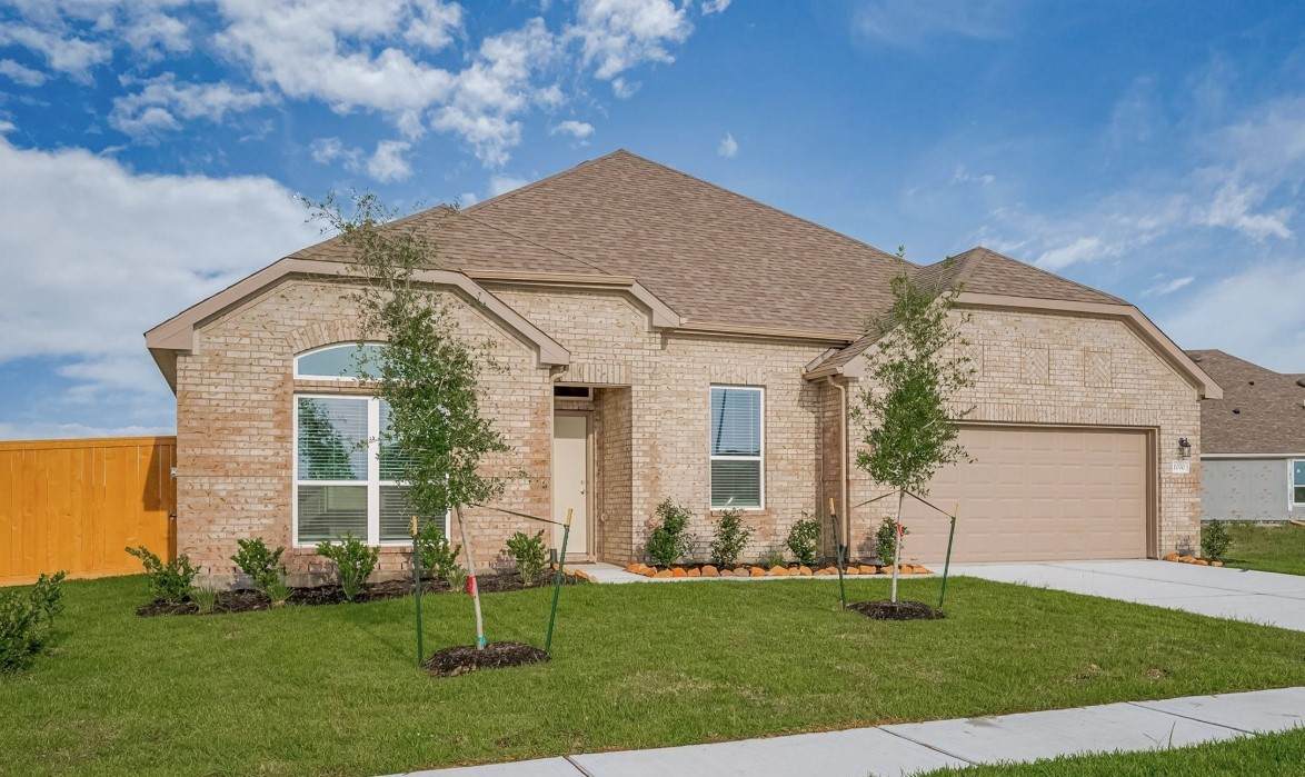 1070 Comal Trail - Photo 1