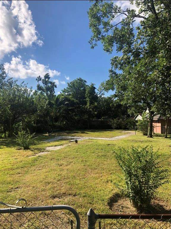 2923 45th Street - Photo 1