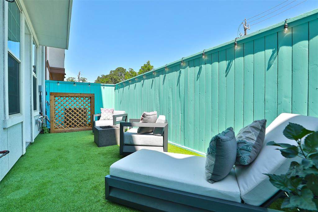 6742 Sussex Manor Street - Photo 1