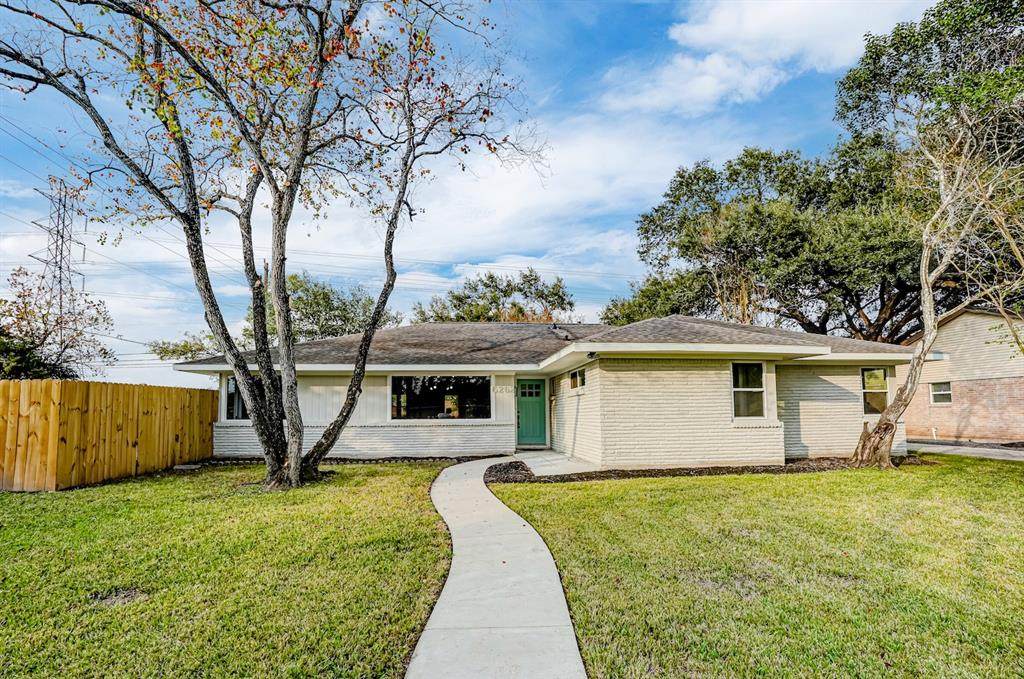 5262 Willowbend Boulevard - Photo 1
