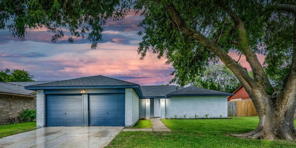 1318 Fieldstone Drive - Photo 1