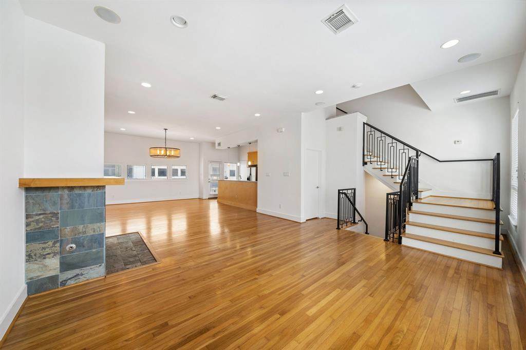 4707 Caroline Street - Photo 1