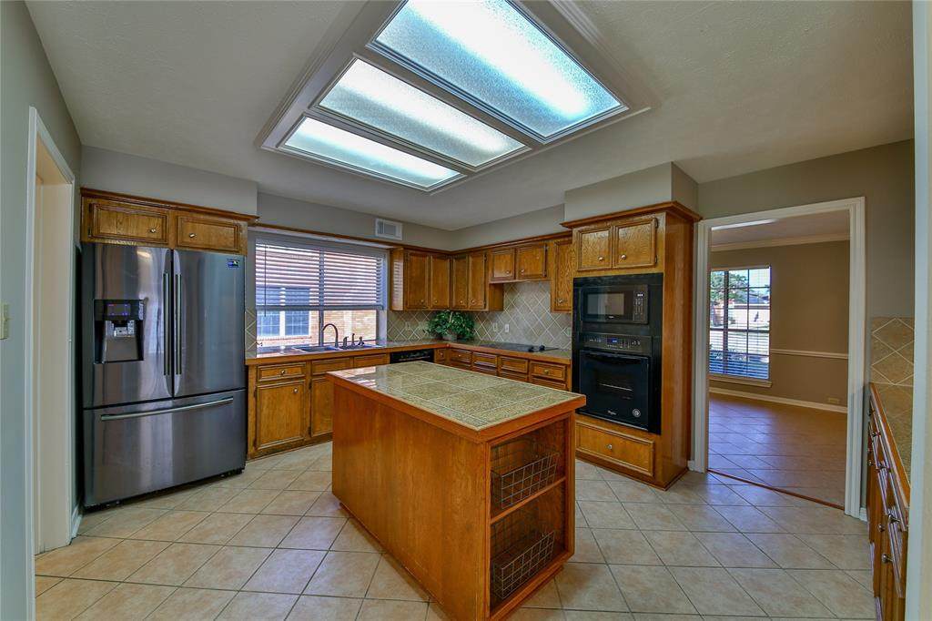 2110 Meadow Parkway - Photo 1