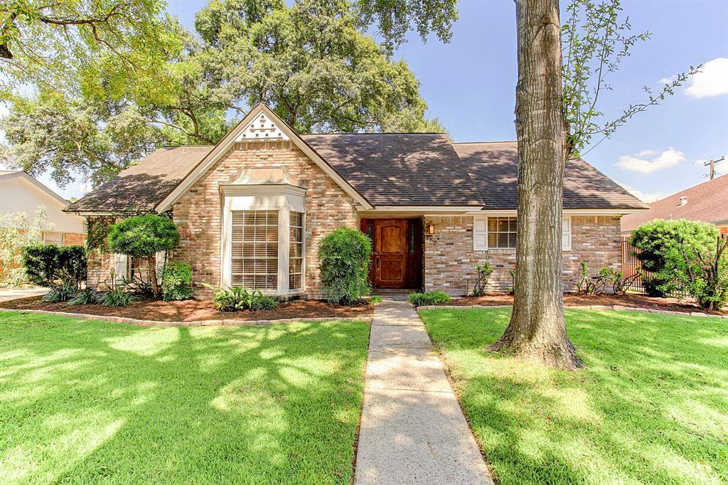 982 Chamboard Lane - Photo 1