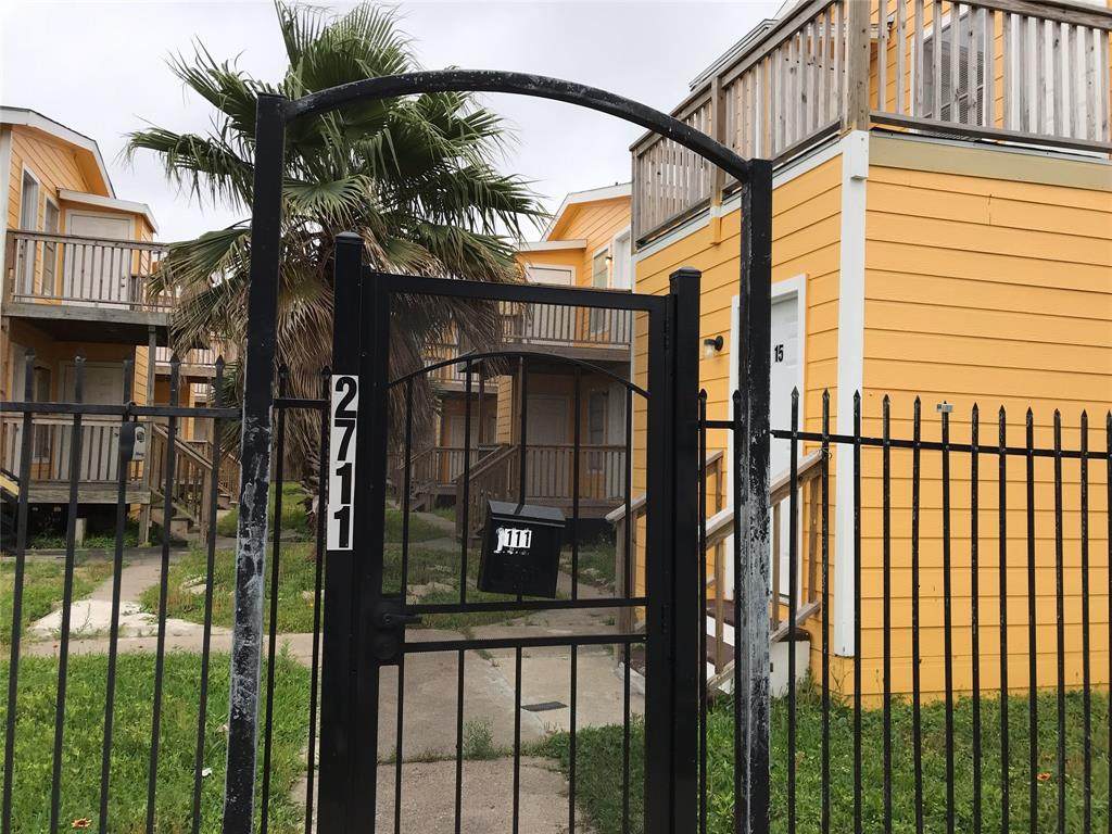 2711 Avenue K - Photo 1