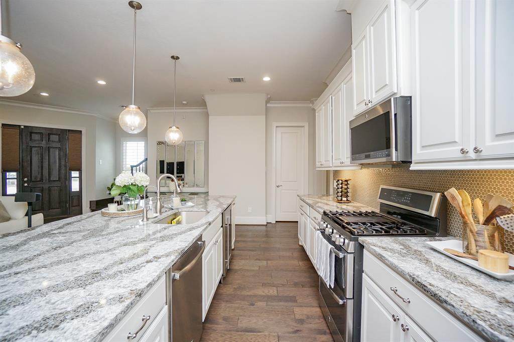 726 Imperial Boulevard - Photo 1
