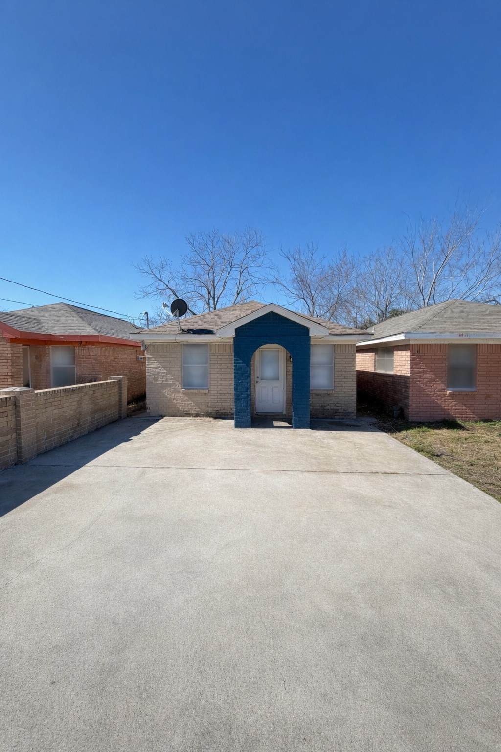 2919 Staples Street - Photo 1