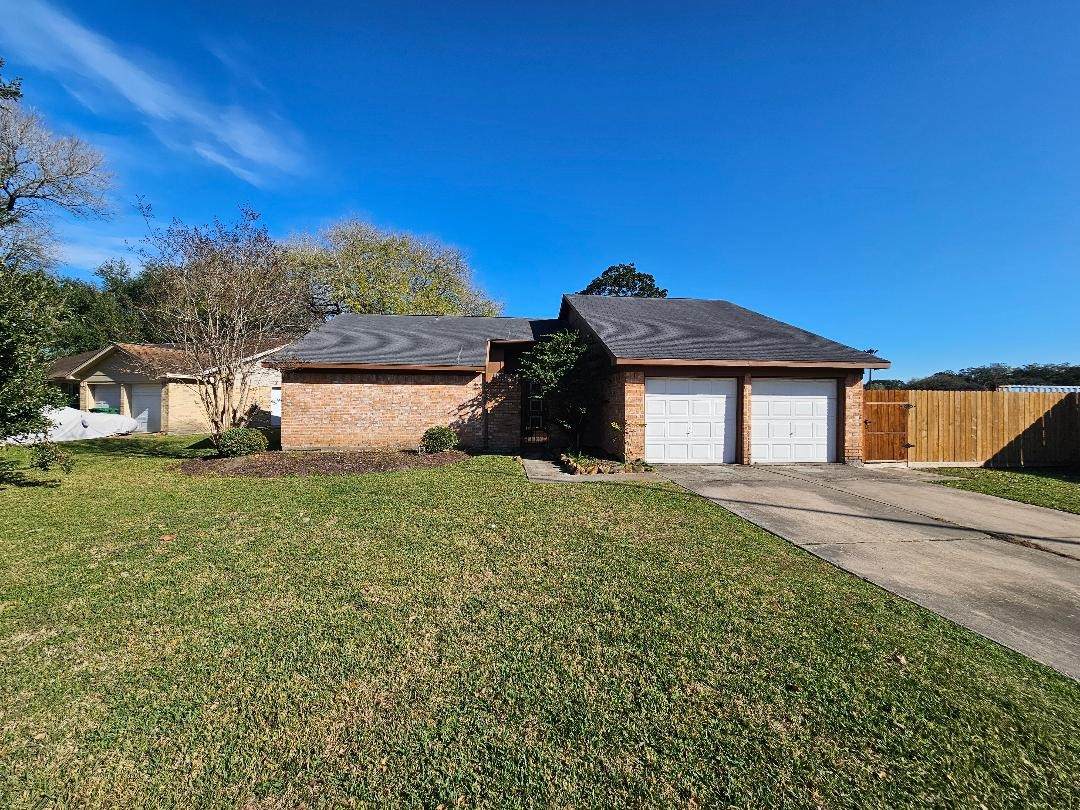 711 Leicester Lane - Photo 1