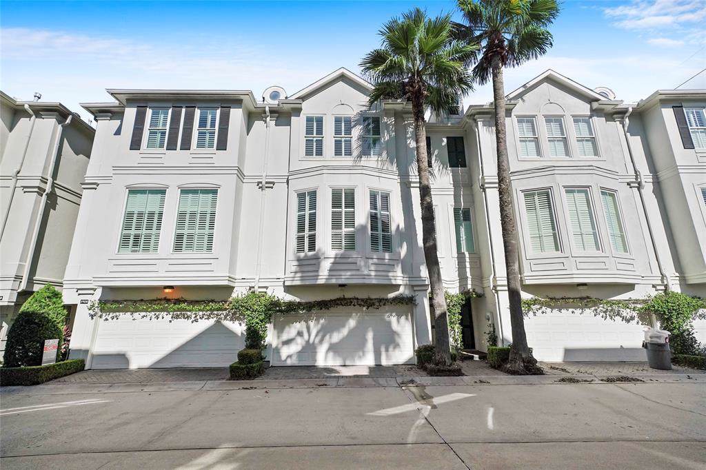 1906 Greenwich Place Drive - Photo 1
