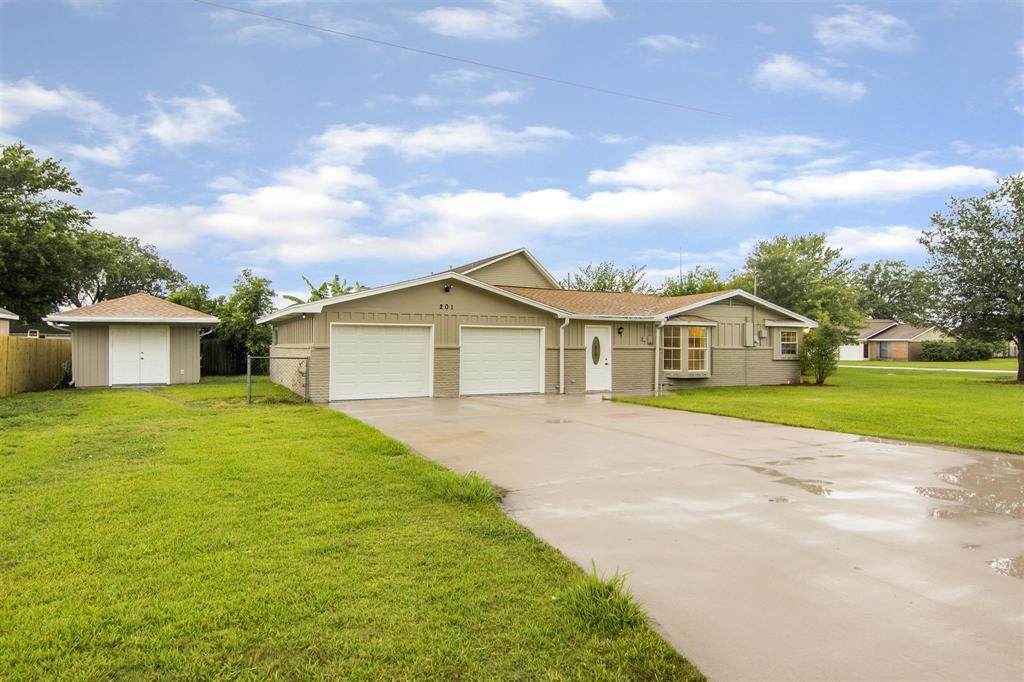 201 Jerry Drive - Photo 1