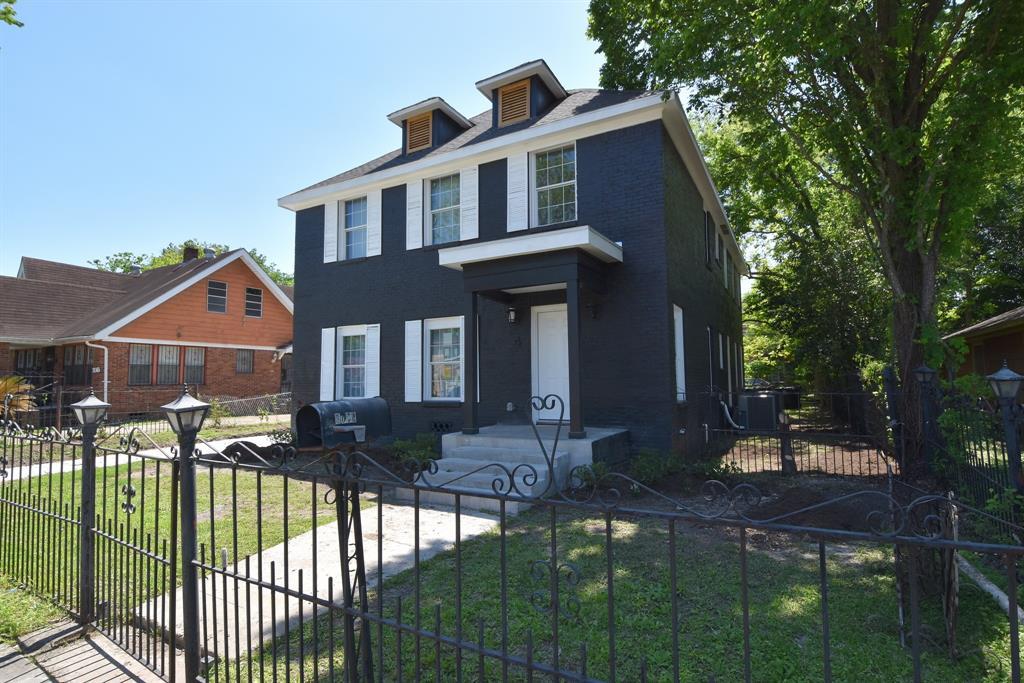 3014 Wentworth Street - Photo 1