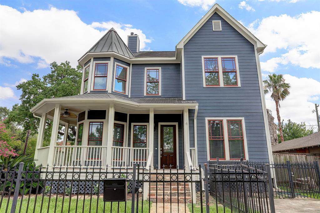216 24th Street - Photo 1