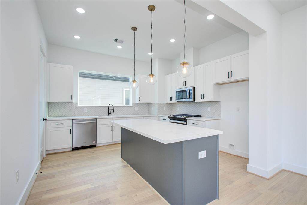 2508 Tuam Street - Photo 1