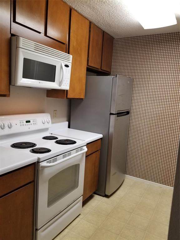 7900 Stadium Drive - Photo 1