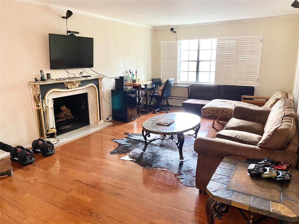 2600 Bellefontaine Street - Photo 1