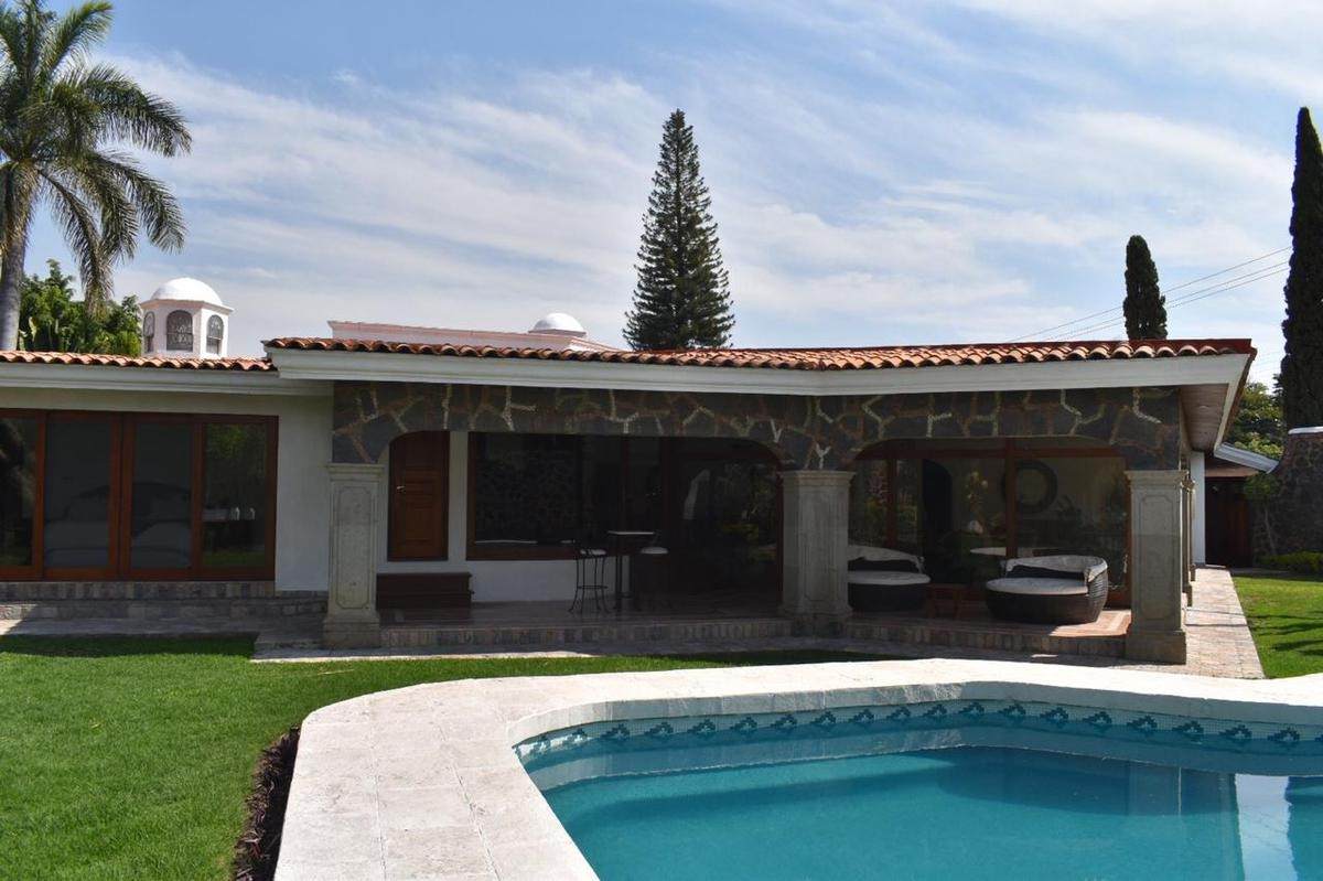 17 Taxco Street - Photo 1