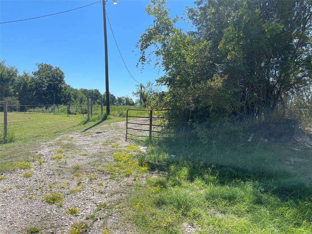12250 Longstreet Road - Photo 1