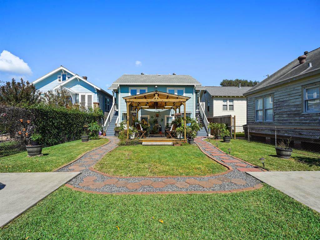 4412 Avenue R 1/2 - Photo 1