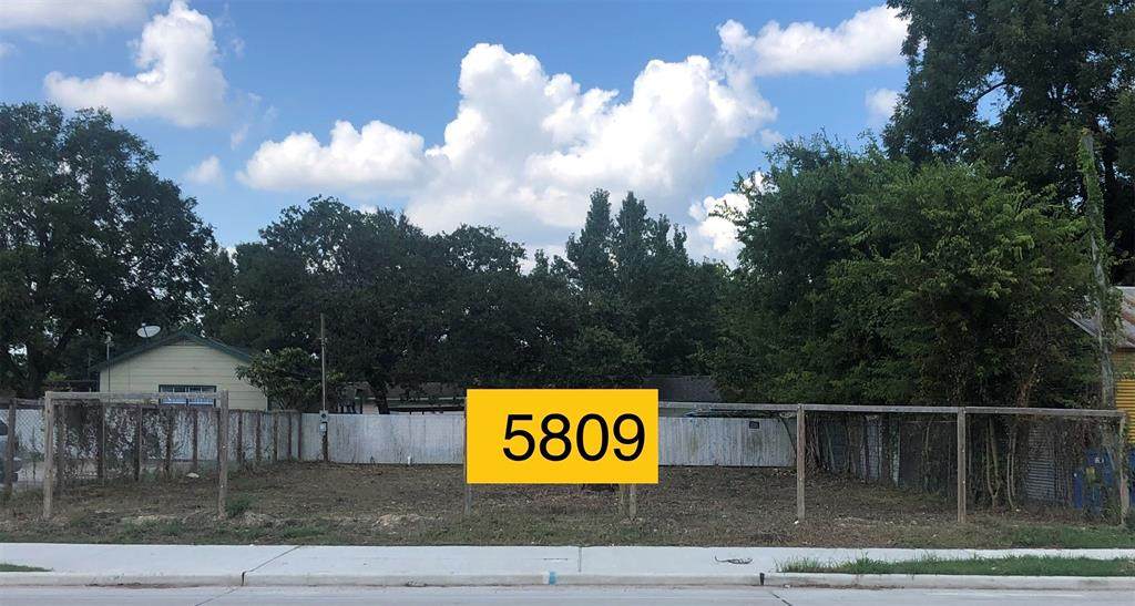 5809 Laura Koppe Road - Photo 1