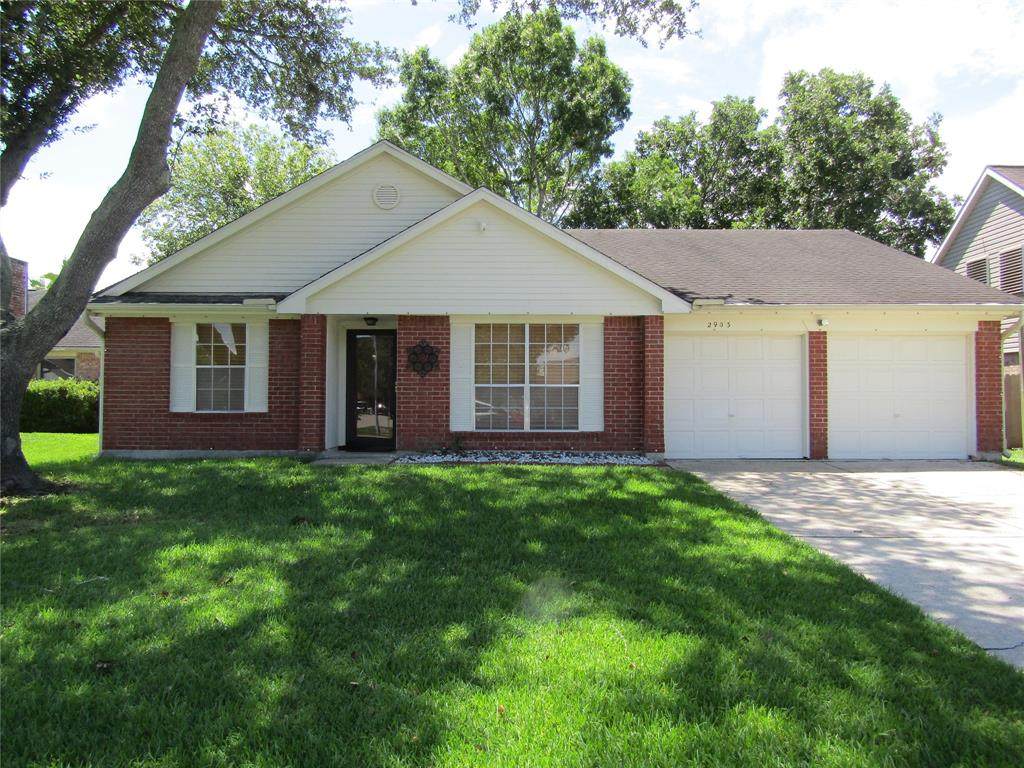 2903 Forest Hills Drive - Photo 1